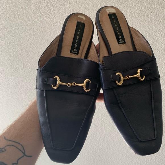 Navy Steven by Steve Madden mules - Picture 2 of 6